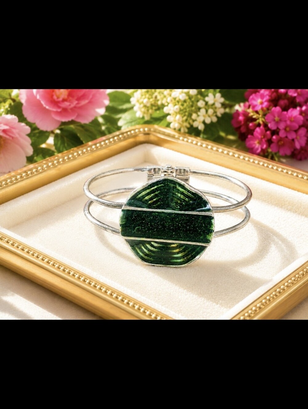Green  Sparkely Disc Silver Cuff Bracelet